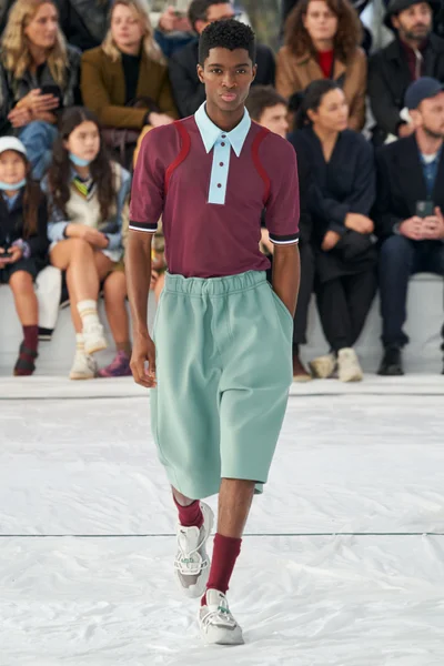 Look 8